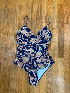 Cupshe Navy Paisley Women’s One-Piece Swimsuit with Adjustable Straps Padded Bra